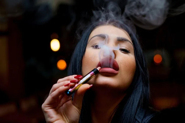 vape geekbar user interview session at lounge